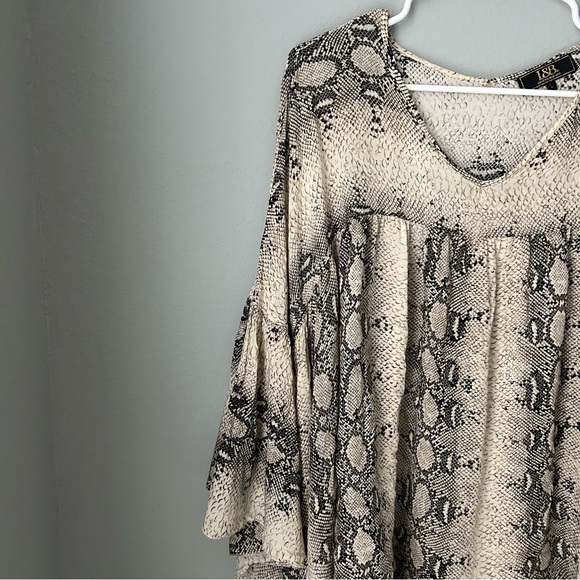Lucky & Blessed Snake Print Flowy Women's Top - Picture 3 of 7